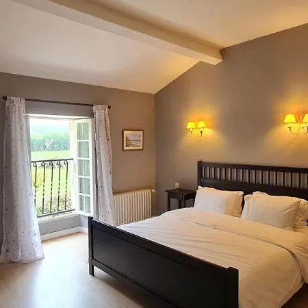 Spacious Holiday In Sauvant With Private Pool 度假居 *