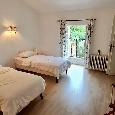 Spacious Holiday In Sauvant With Private Pool 圣索旺